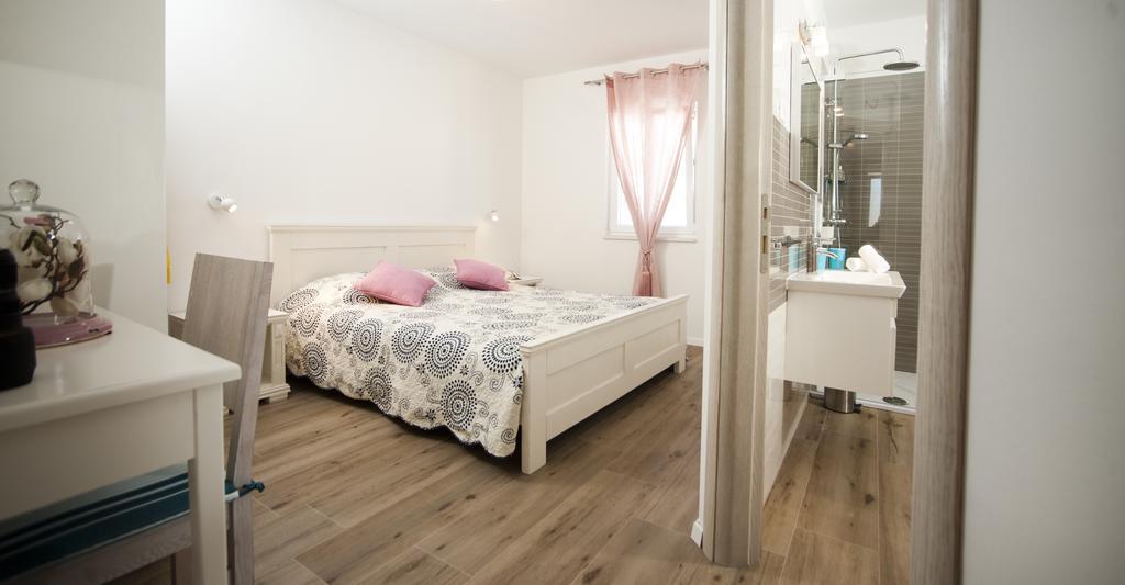 Apartments Villa Laguna With Pool Ražanj Δωμάτιο φωτογραφία