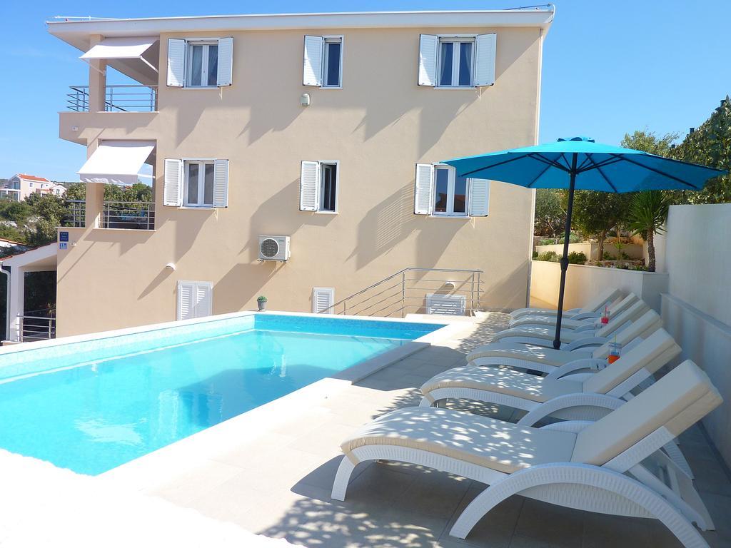 Apartments Villa Laguna With Pool Ražanj Εξωτερικό φωτογραφία