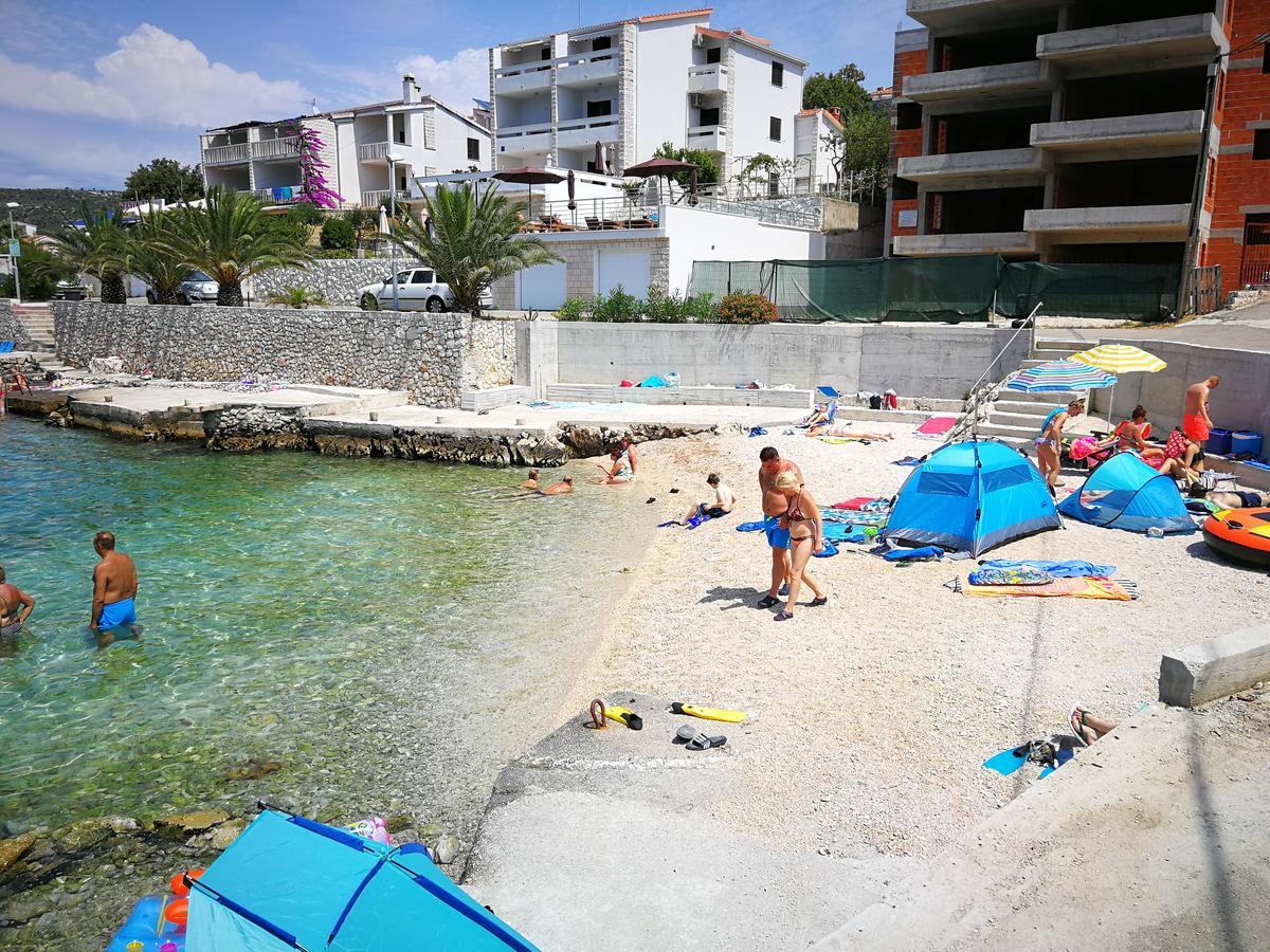 Apartments Villa Laguna With Pool Ražanj Εξωτερικό φωτογραφία
